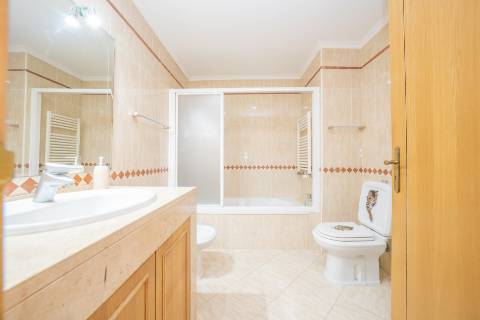 || Apartamento T4 | VISTA RIO e CASTELO | VARANDA PANORÂMICA | PARQUEAMENTO ||