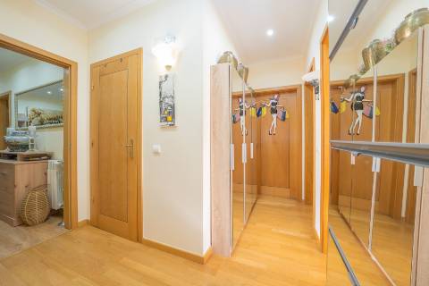 || Apartamento T4 | VISTA RIO e CASTELO | VARANDA PANORÂMICA | PARQUEAMENTO ||