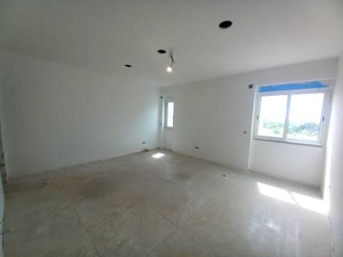 || Apartamento T2 TOTALMENTE REMODELADO | Pronto a Entrar ||