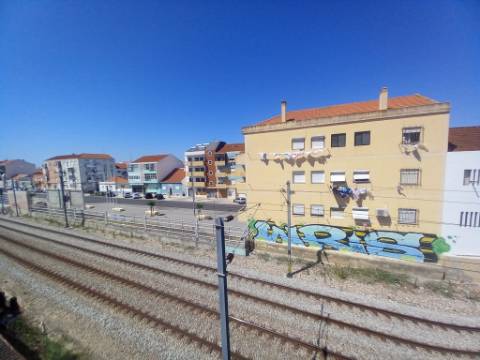 Oportunidade de Investimento | APARTAMENTO T1 | Baixa da Banheira