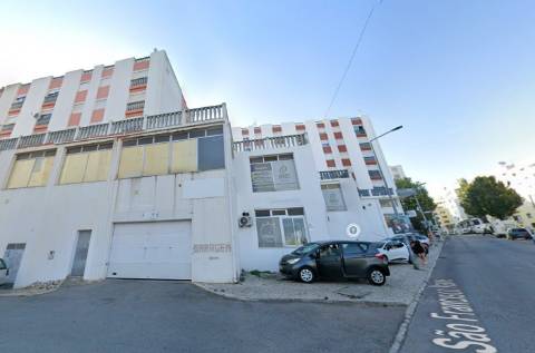 || GARAGEM FECHADA | Ótimos Acessos | Avenida São Francisco Xavier ||