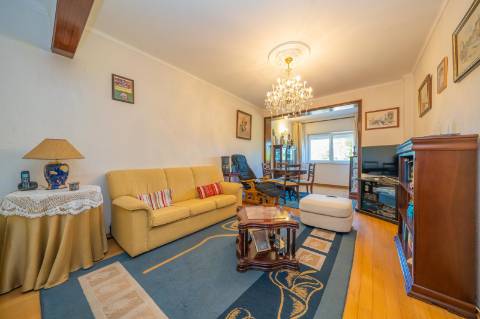 | Vila Chã | Andar de Moradia | T3 | Espaço Exterior com 70 m2 |