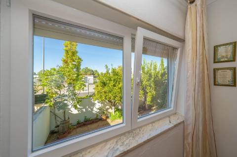 | Vila Chã | Andar de Moradia | T3 | Espaço Exterior com 70 m2 |