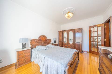 | Vila Chã | Andar de Moradia | T3 | Espaço Exterior com 70 m2 |