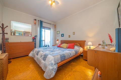 | Vila Chã | Andar de Moradia | T3 | Espaço Exterior com 70 m2 |