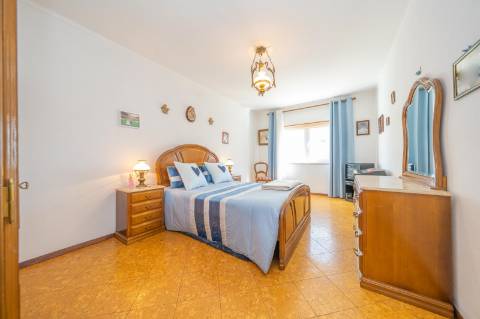 | Vila Chã | Andar de Moradia | T3 | Espaço Exterior com 70 m2 |