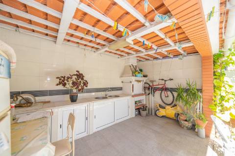 | Vila Chã | Andar de Moradia | T3 | Espaço Exterior com 70 m2 |