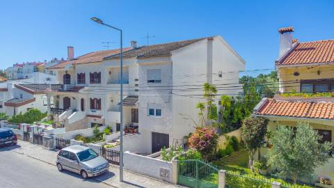 | Vila Chã | Andar de Moradia | T3 | Espaço Exterior com 70 m2 |