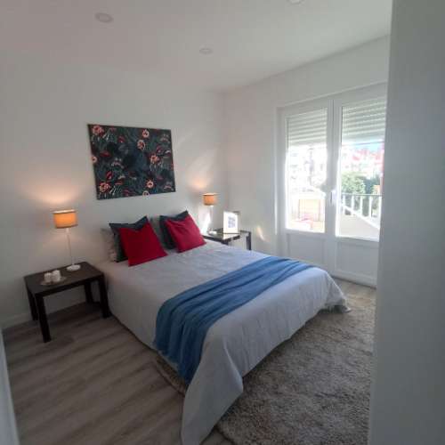 || Apartamento T3 REMODELADO | No centro de BENFICA | VARANDAS ||