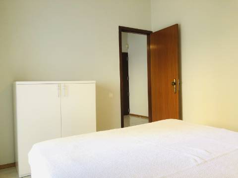 | Apartamento T1 | Ótimo Estado Conservação | Mobilado e Equipado | Bonfim |