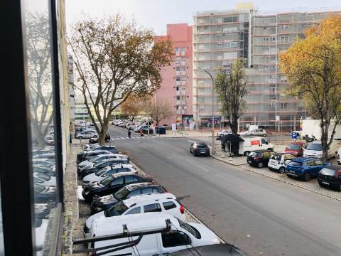 | Apartamento T1 | Ótimo Estado Conservação | Mobilado e Equipado | Bonfim |