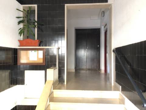 | Apartamento T1 | Ótimo Estado Conservação | Mobilado e Equipado | Bonfim |