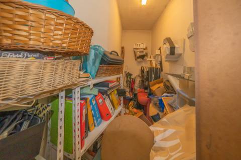 Apartamento T2 com Varanda e Estacionamento em Miraflores