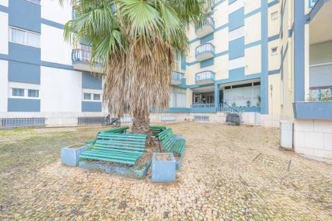 | T1 com Áreas Fantásticas | 78 m2 | Excelente Localização | Aranguez |