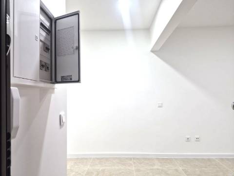 | Apartamento T2 | Central | Cova da Piedade |