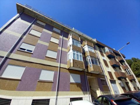 | Apartamento T2 | Central | Cova da Piedade |