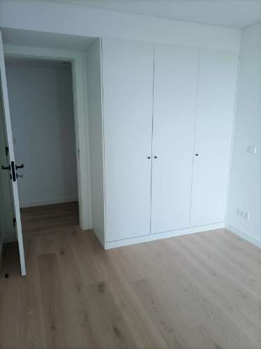 T2 com Vista Rio, Garagem e Piscina no Barreiro