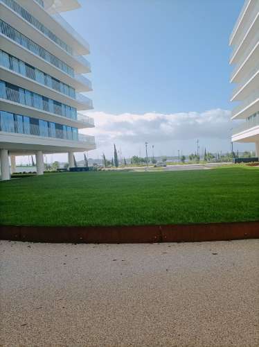 T2 com Vista Rio, Garagem e Piscina no Barreiro