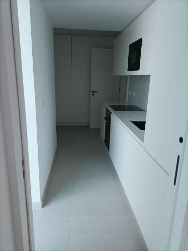 T2 com Vista Rio, Garagem e Piscina no Barreiro