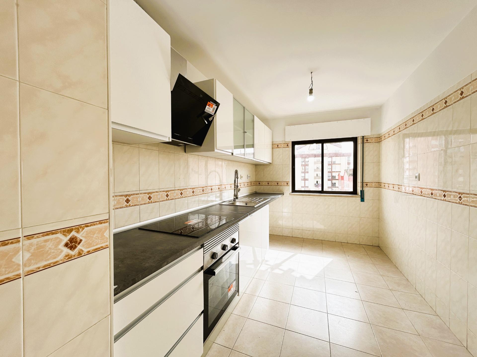 | T2 com 80 m2 | Muito Luminoso | Excelente estado de conservação |