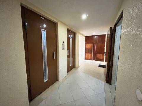 | T2 com 80 m2 | Muito Luminoso | Excelente estado de conservação |