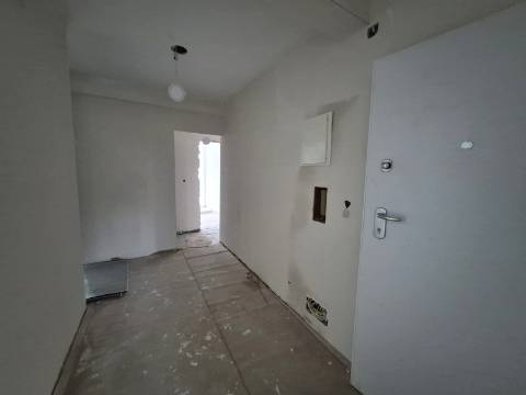 | Apartamento T3 | Excelentes Áreas | Zona Central | Cruz de Pau |