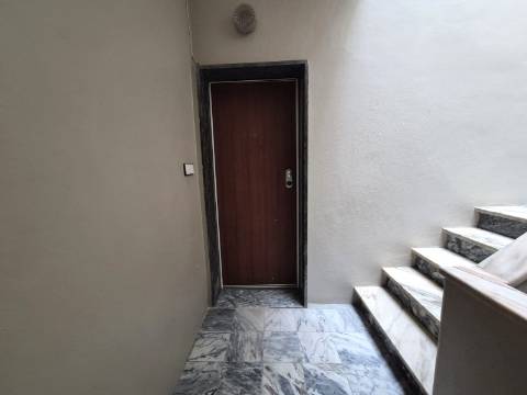 | Apartamento T3 | Excelentes Áreas | Zona Central | Cruz de Pau |