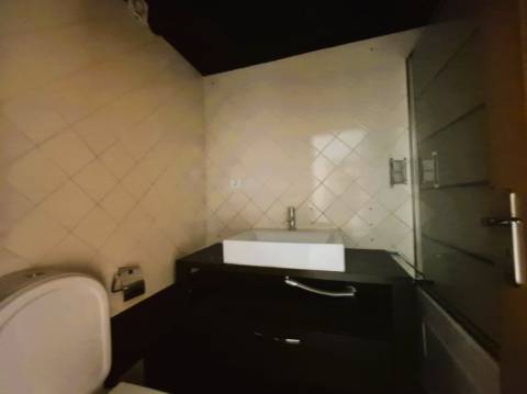 | T2 no Feijó | 79 m2 | Arrecadação com 12 m2 | Excelente estado conservação |