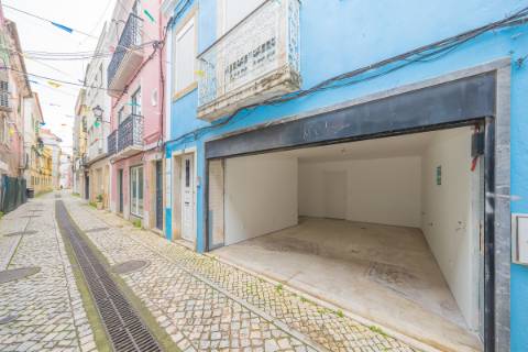 | Maravilhoso Prédio | 3 pisos | Centro Histórico de Setúbal | Garagem |