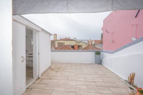 | Maravilhoso Prédio | 3 pisos | Centro Histórico de Setúbal | Garagem |