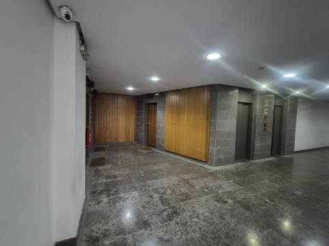 | T2 em Vila Franca de Xira | 142 m2 | Piscina | Edifício Varandas da Lezíria |
