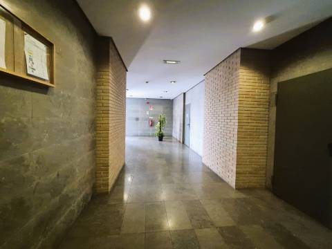 | T2 em Vila Franca de Xira | 142 m2 | Piscina | Edifício Varandas da Lezíria |