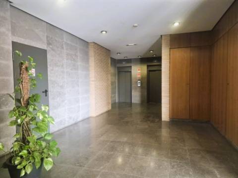| T2 em Vila Franca de Xira | 142 m2 | Piscina | Edifício Varandas da Lezíria |