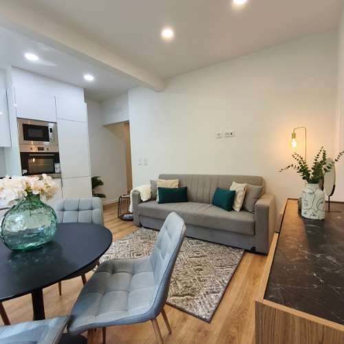 Apartamento T2 | REMODELADO | Arrecadação 27m² | Zona Premium