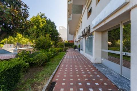 Apartamento T3 em Miraflores | Espaço, Conforto e Qualidade de Vida