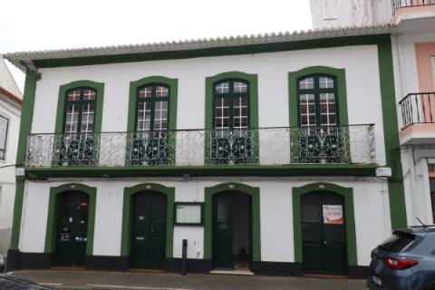 Apartamento T3 Duplex no Centro de Angra do Heroísmo