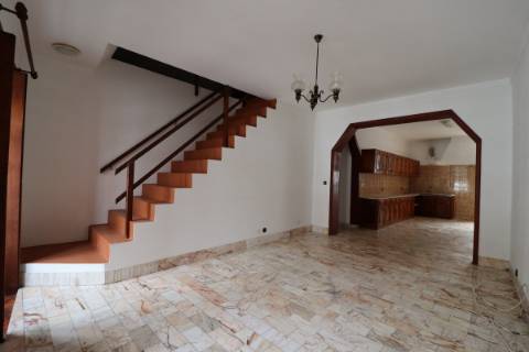 Apartamento T3 Duplex no Centro de Angra do Heroísmo