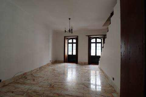 Apartamento T3 Duplex no Centro de Angra do Heroísmo