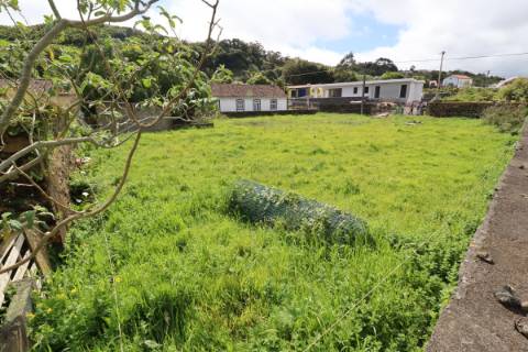 Dois Terrenos para Construção Urbana nas Fontinhas Praia da Vitória