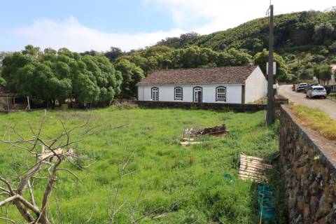 Dois Terrenos para Construção Urbana nas Fontinhas Praia da Vitória
