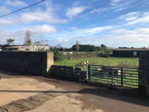 Dois Terrenos para Construção Urbana nas Fontinhas Praia da Vitória