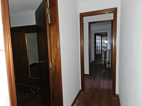 Moradia T4 em Santo António - São Roque do Pico