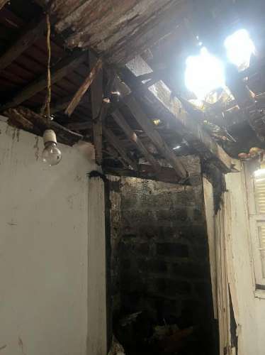 Moradia Unifamiliar em Banda para Remodelação Total