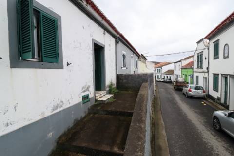 Moradia T5 na Ribeirinha - Ribeira Grande