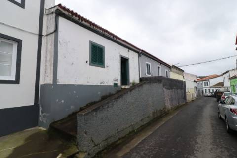 Moradia T5 na Ribeirinha - Ribeira Grande