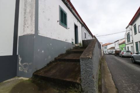 Moradia T5 na Ribeirinha - Ribeira Grande