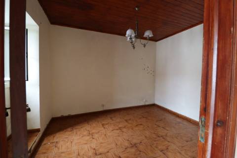 Moradia T5 na Ribeirinha - Ribeira Grande