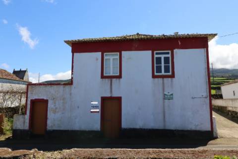 Moradia T3 no Raminho em Angra do Heroísmo