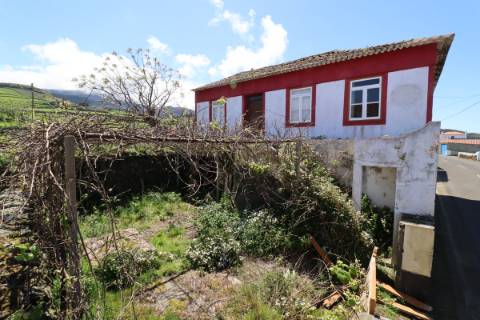 Moradia T3 no Raminho em Angra do Heroísmo