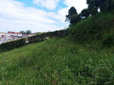 Conjunto de 3 Terrenos Rústicos de Cultura em Lomba do Cavaleiro na Povoação